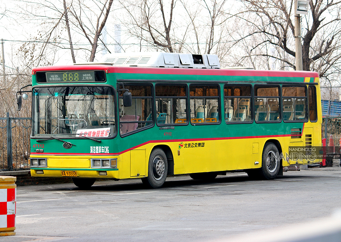 公交机动车47112.jpg
